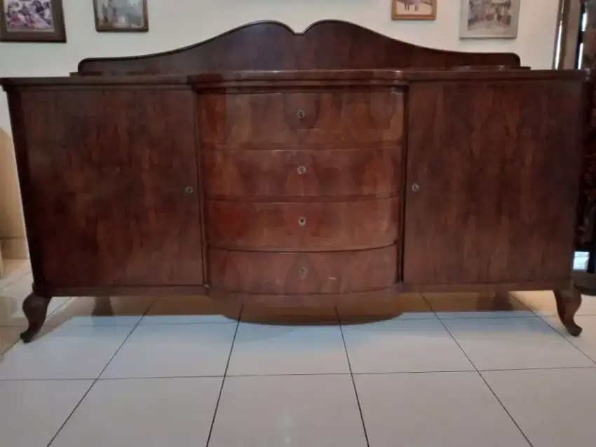 Buffet klasik eropa antik ( tua ).