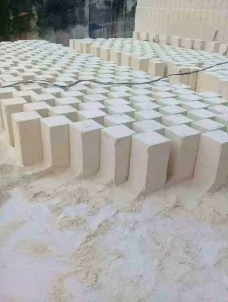 Batu kumbung buat pondasi masa kini