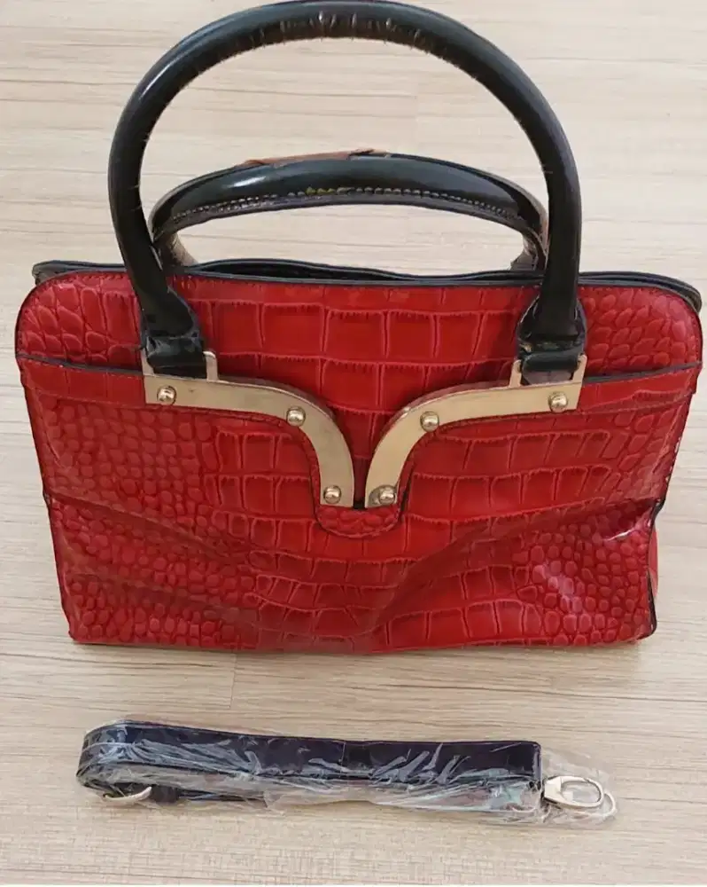 LIMITED! JUAL TAS FASHION MEWAH ELEGAN. BAGUS 98%