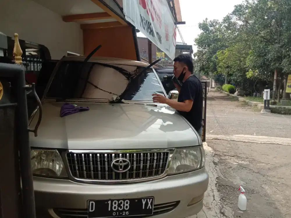 Kaca film hitam silver ktt