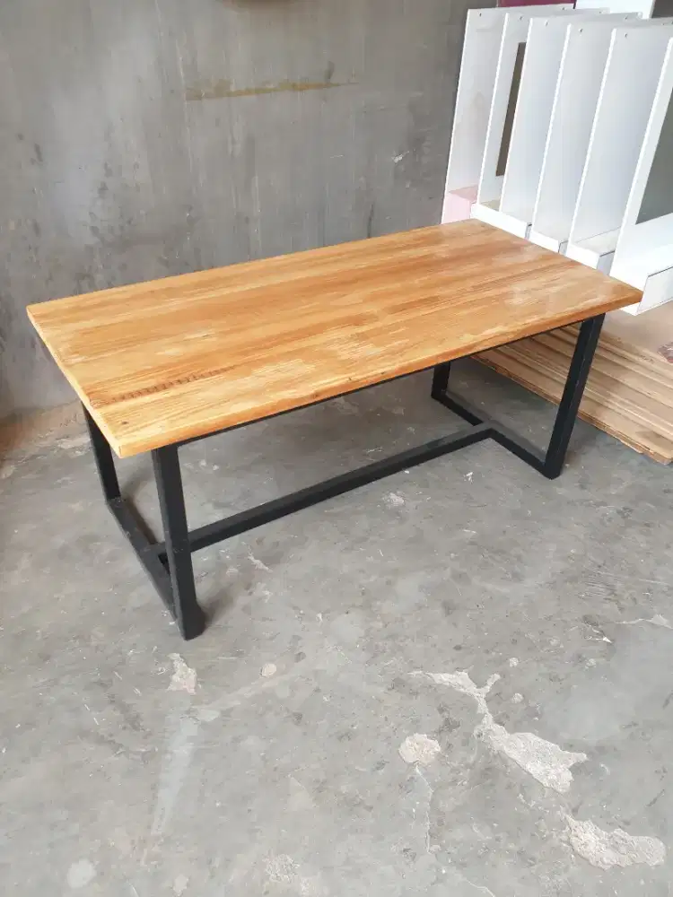 Meja Caffe bahan besi Galvanis