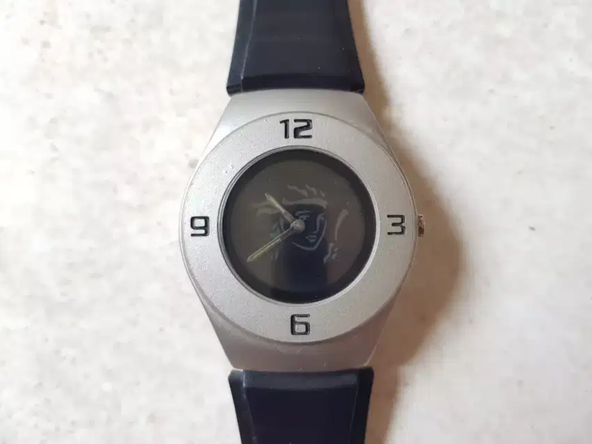 Jam tangan analog