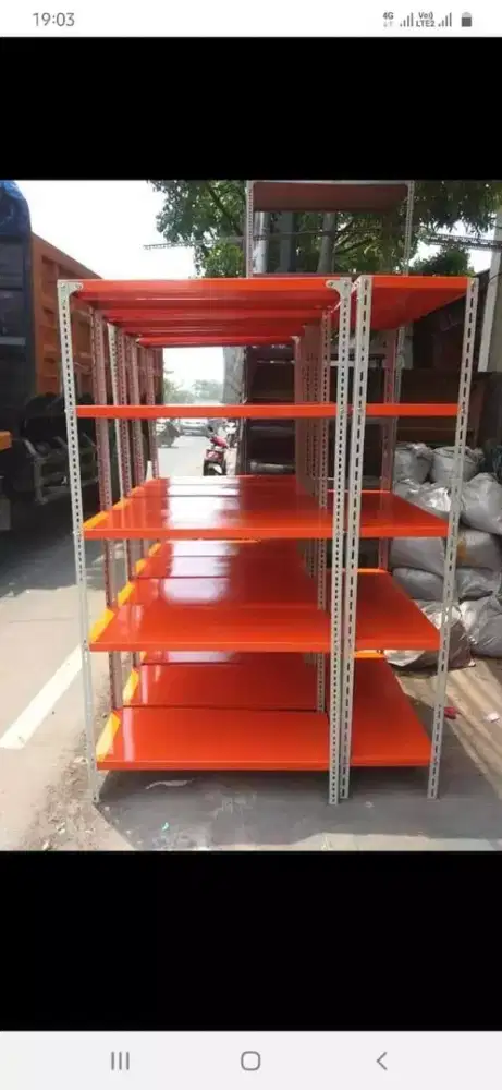 Rak besi multifungsi