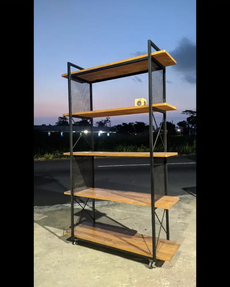 Rak industrial Rangka Besi