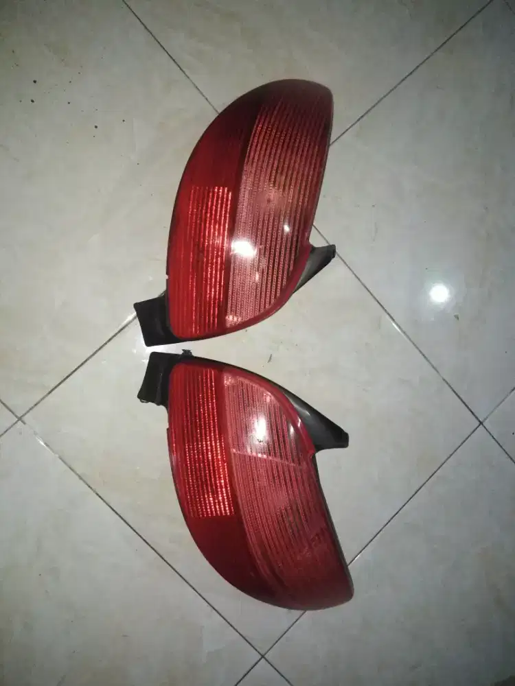 Lampu stoplamp sepasang original copotan peugeot 206