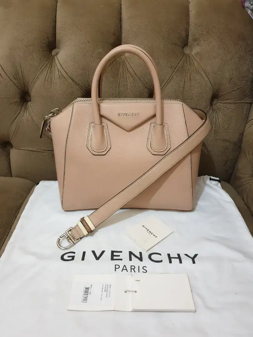 Mulus .authentic tas wanita .tote bag givenchy size medium