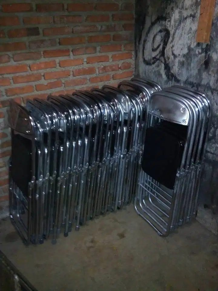 kursi lipat alat pesta rekon