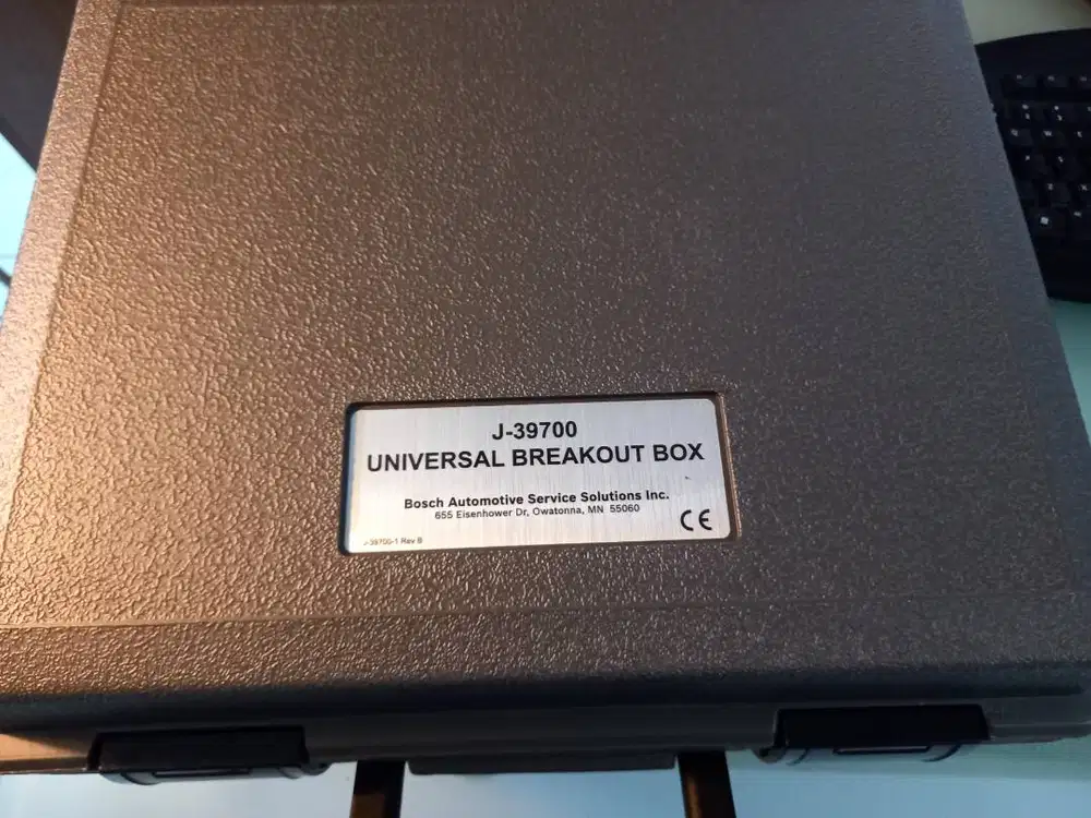 Bosch Universal Breakout Box J-39700 Voltage & Resistance Reading