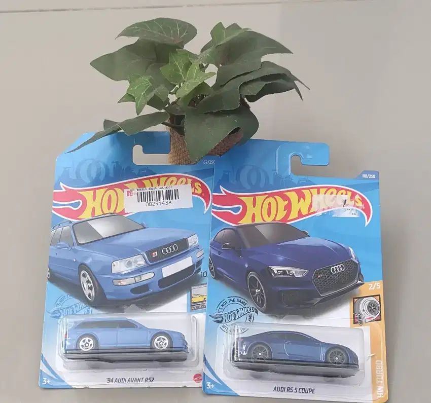 Hotwheels Audi Avant RS2 & Coupe RS5