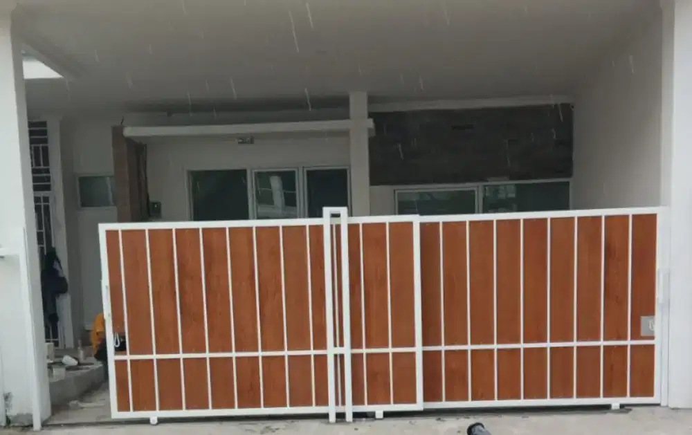 Pagar geser kiri kanan