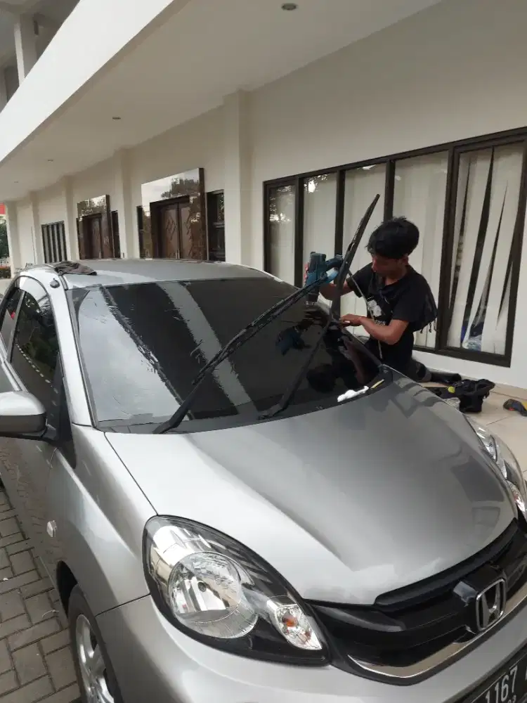 pasang kaca film mobil panggilan