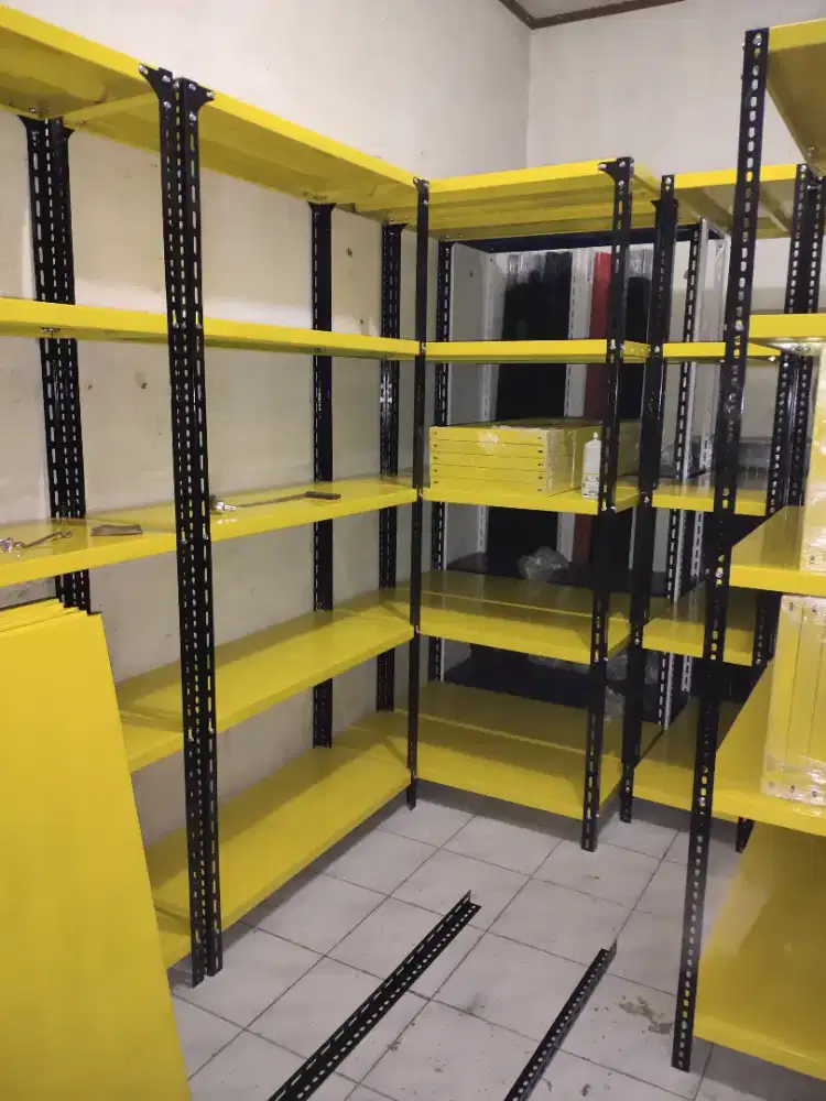 rak besi serbaguna bosku