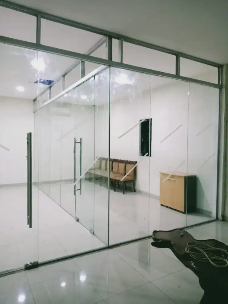 kaca tempered bekas 10mm 12mm.