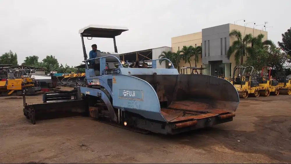 Asphal Finisher Sumitomo HA60C-5 Track Lebar 6 Meter Build Up Ex Japan