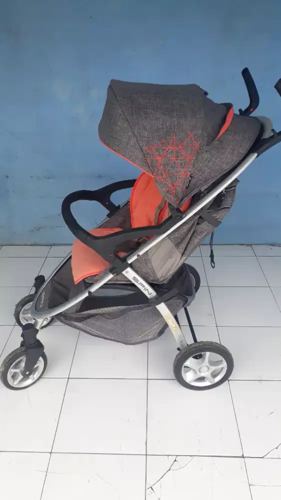 kereta dorong / stroller bayi merk SPIN