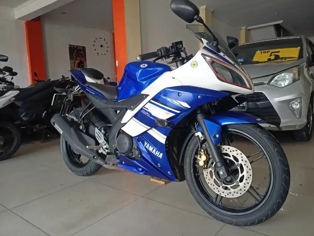 yamaha-r15-v2-full-orisinil-gress-thn-2015-motor-bekas-914077005