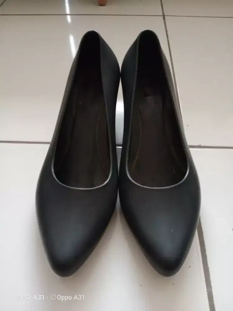 Sepatu wanita wedges Glanzton