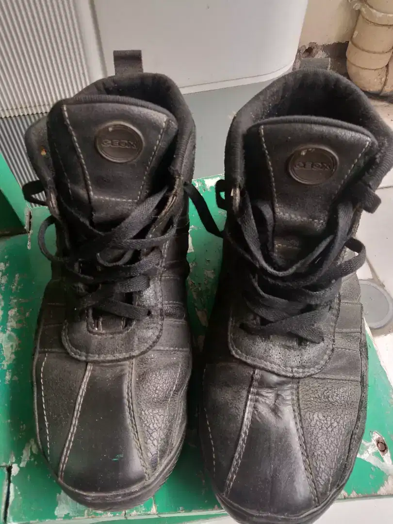 GEOX sepatu original size 44