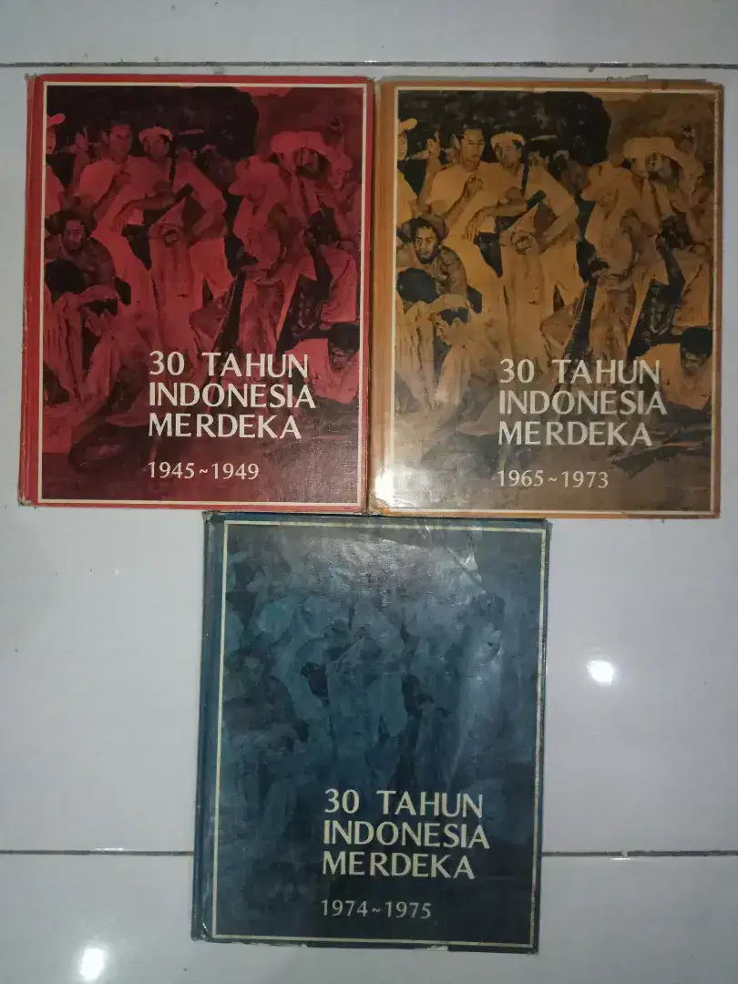 Buku 30 Tahun Indonesia Merdeka