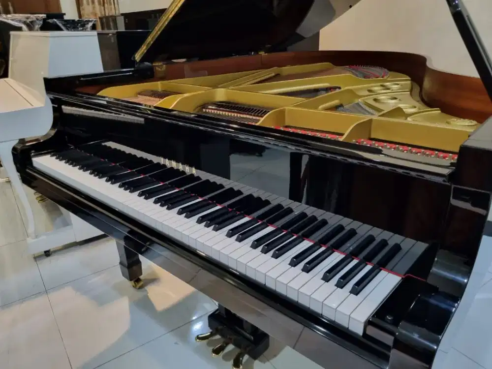 Grand Piano Yamaha G5