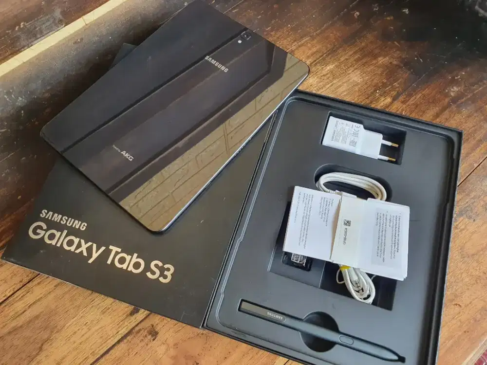 Samsung Tab S3 4G SEIN + Stylus + Keyboard Galaxy Tab S3