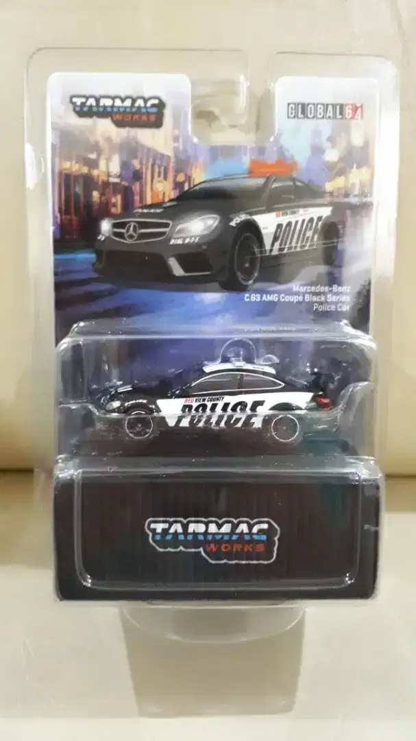 Tarmac Works Mercedes benz C63 AMG Black Police Cars