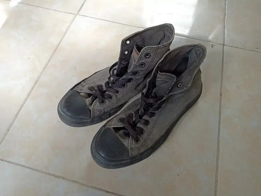 Converse hitam-Hi Original Bekas