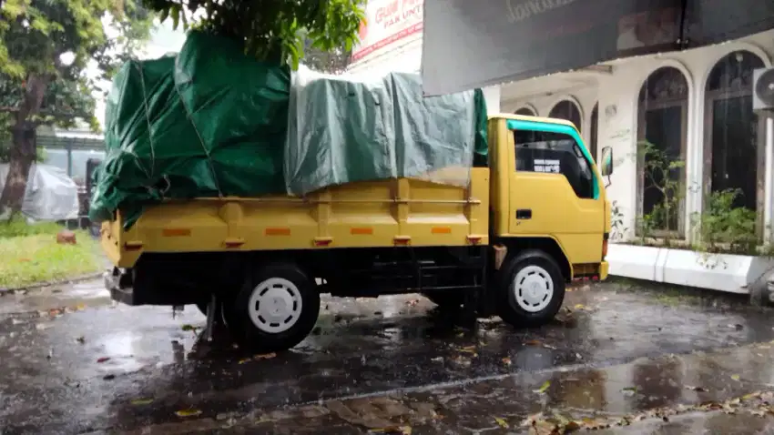 Sewa truk engkel angkut barang dan pindahan