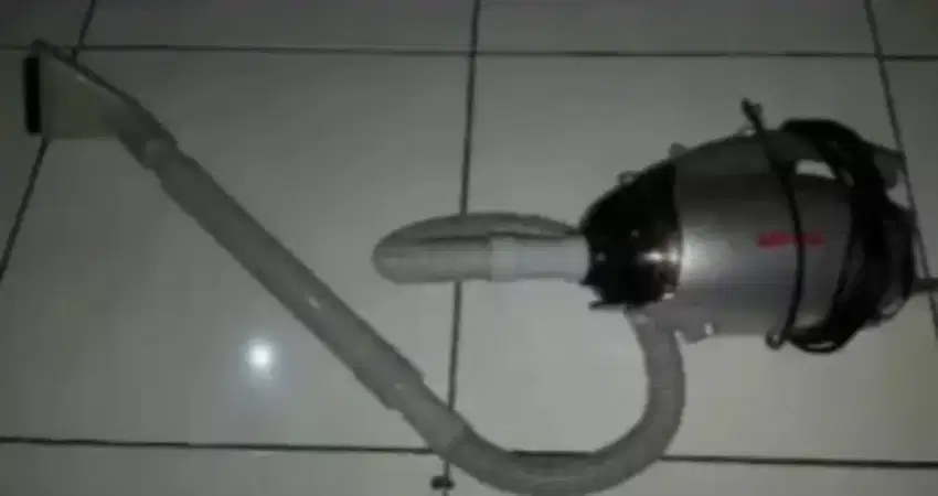 Vacum cleaner merk akebono