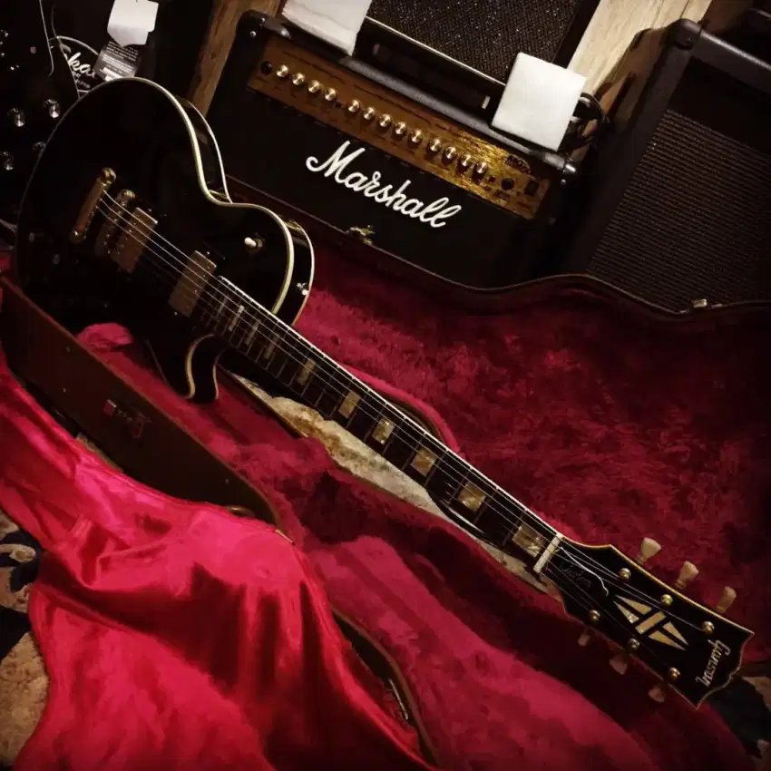 Gitar Japan Tua Les Paul Black Beauty