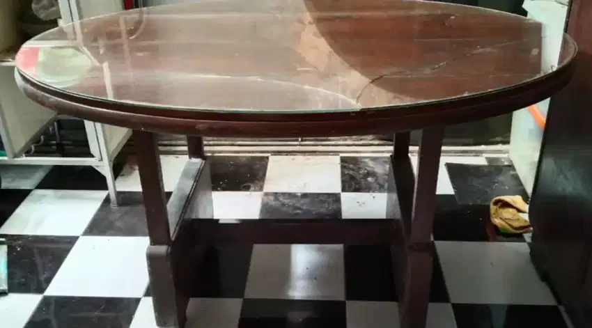 Bismillahirrahmanirrahim, meja makan oval dr kayu kuno dan antik