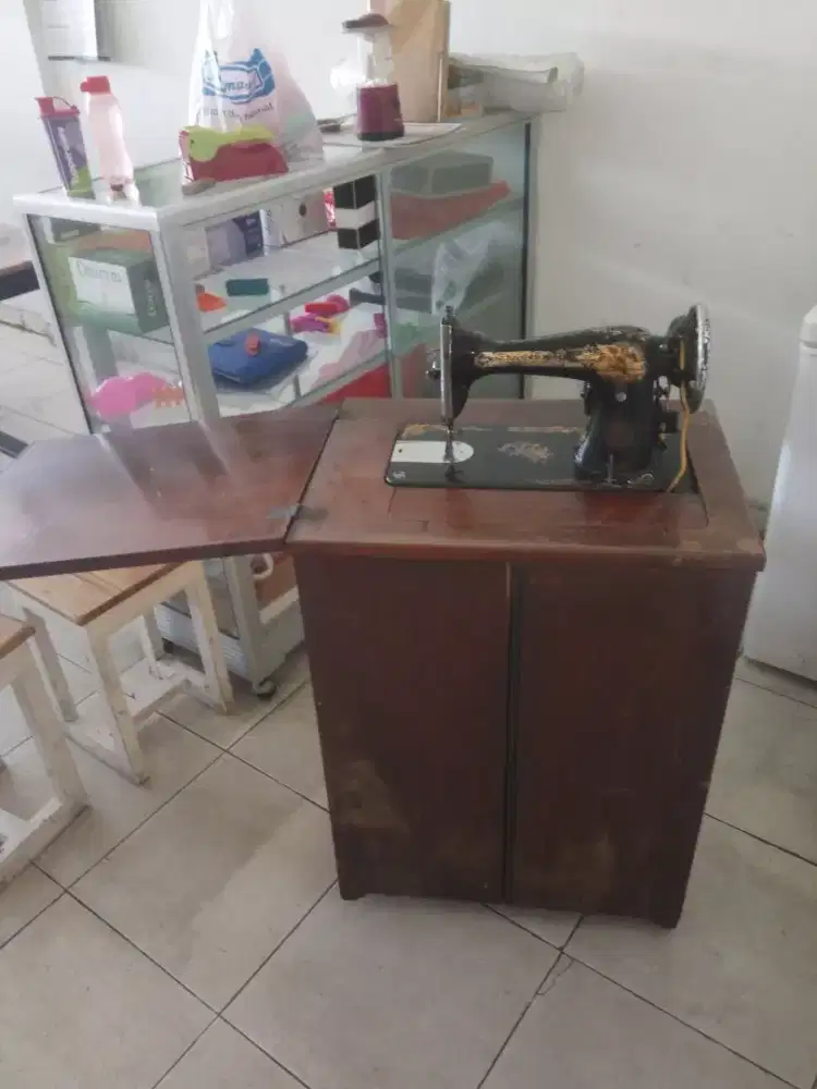 Mesin jahit SINGER thn 60-70 an