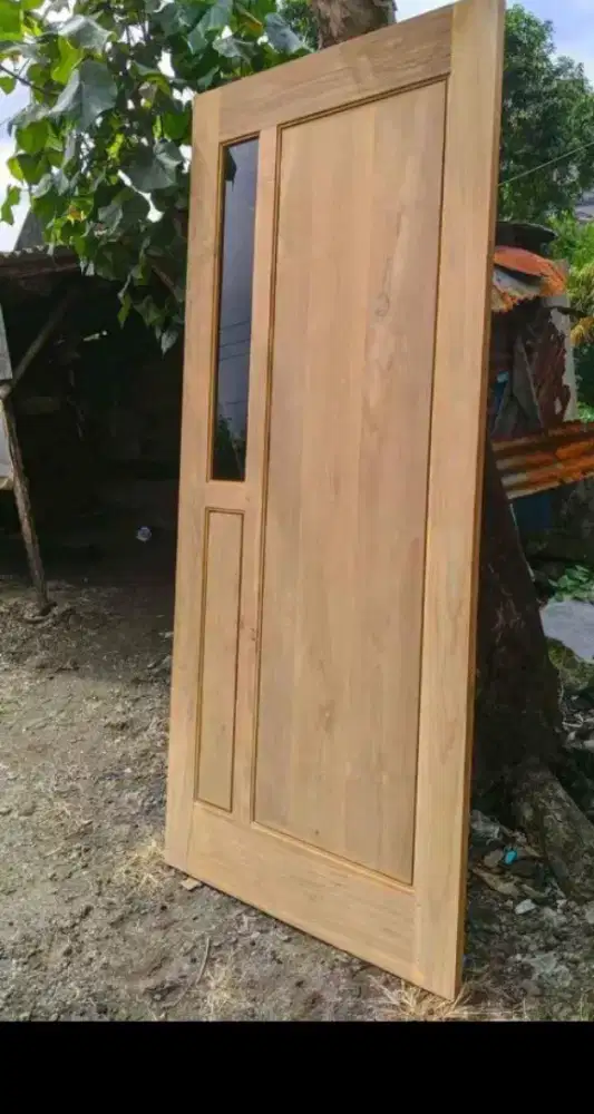 Pintu,kusen,jendela harga sangat terjangkau.