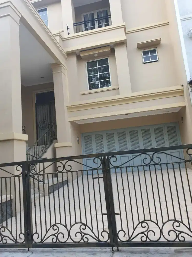 Gading Grande unit Gress looks dekat dengan MKG