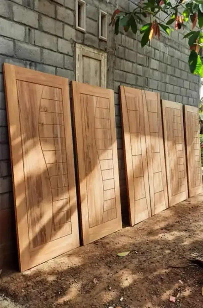 Pintu,kusen,jendela harga sangat terjangkau.