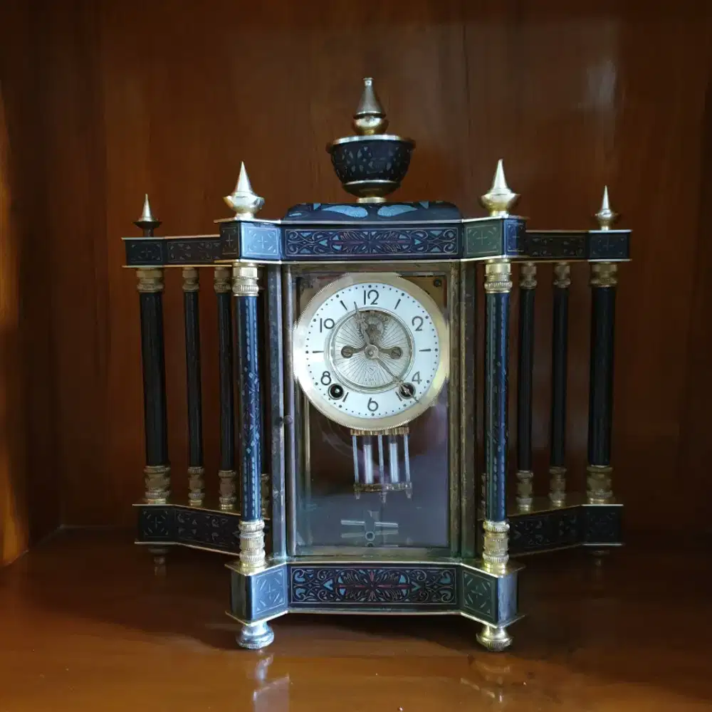 Jam Meja Antik Eropa