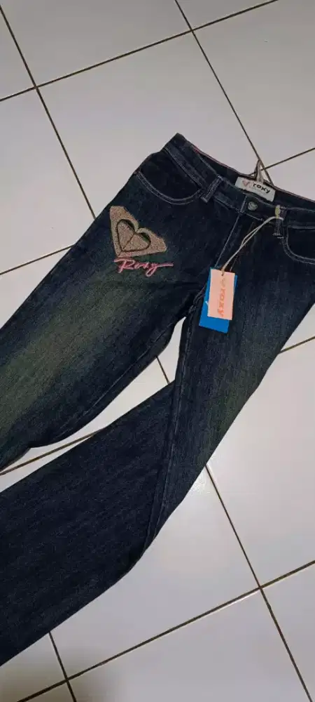 Celana reguler roxy keren