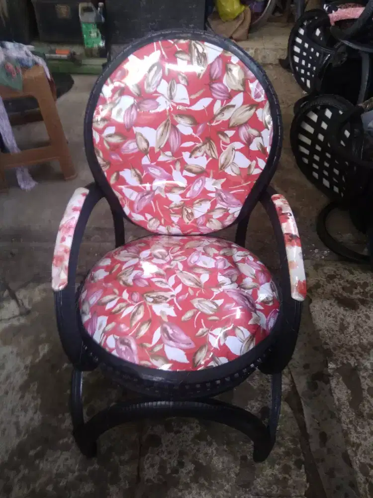 Kursi untuk kafe,taman,teras,pemancingan,dll dari ban bekas