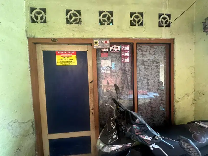 Rumah Kampung Dekat Stasiun Kreta Parung Panjang
