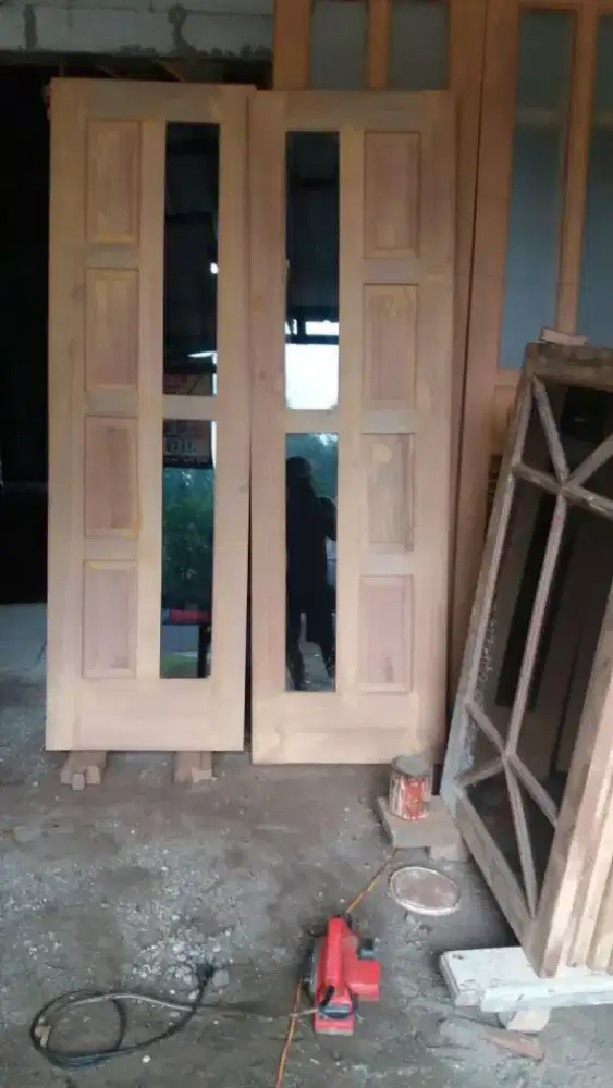 Kusen pintu dan jendela