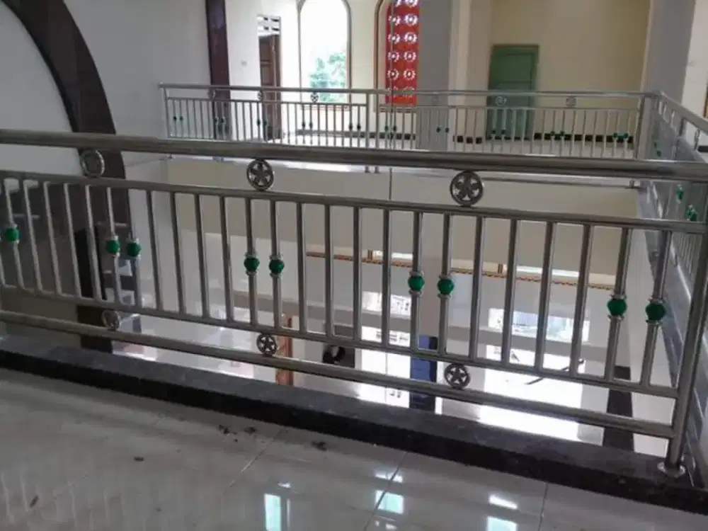 Reling tangga besi & stenlis