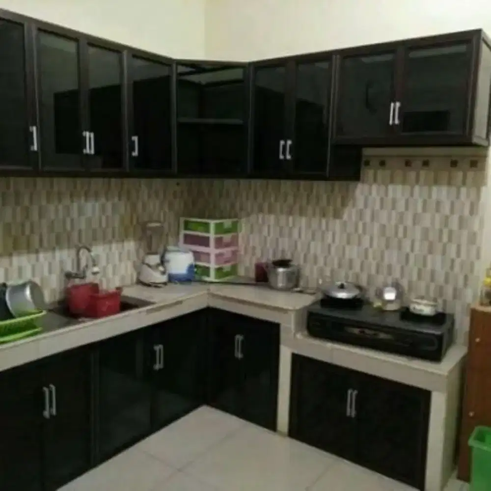 Jasa pembuatan kitchen set aluminium