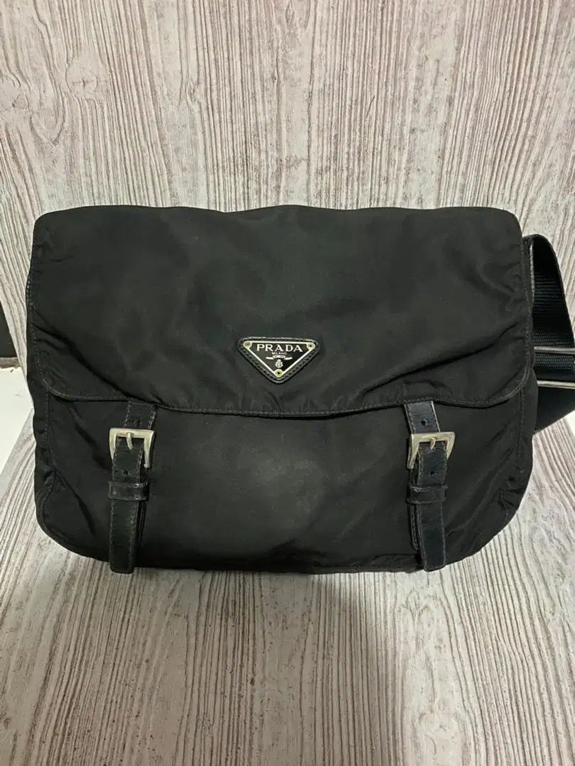 Tas selempang PRADA black nylon