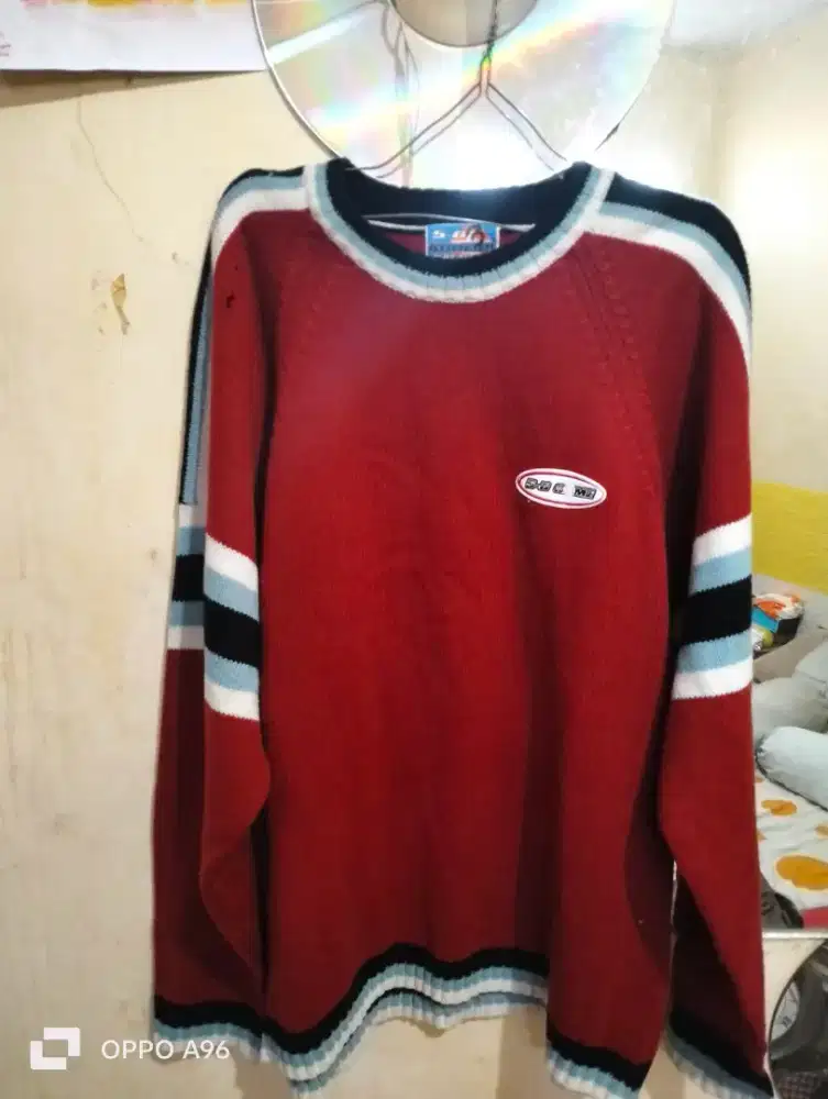 sweater rajutan ukuran M luar negri bahan wol