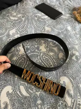 Moschino belt ikat pinggang original made in italy size 40