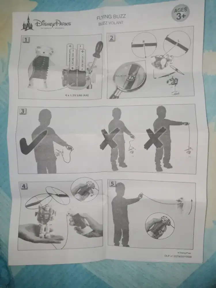 mainan flying buzz Disney
