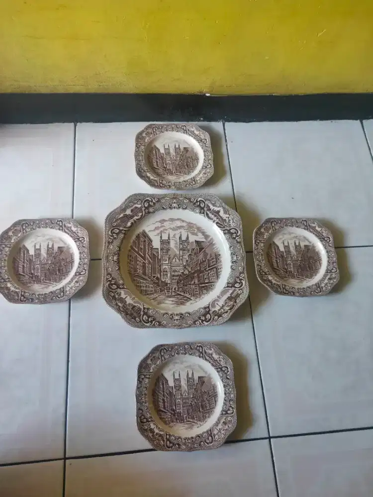 Piring antik made in england