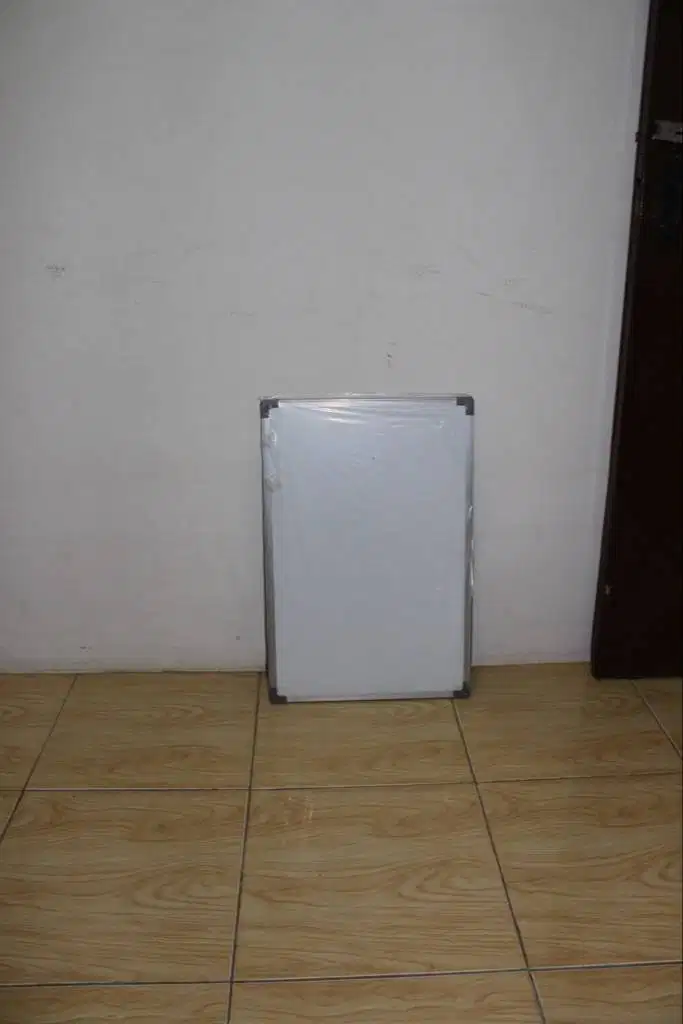 Whiteboard / Papan Tulis