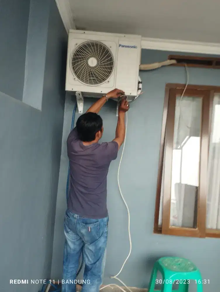 Jasa pasang AC , bongkar/pasang AC,servis ac bandung