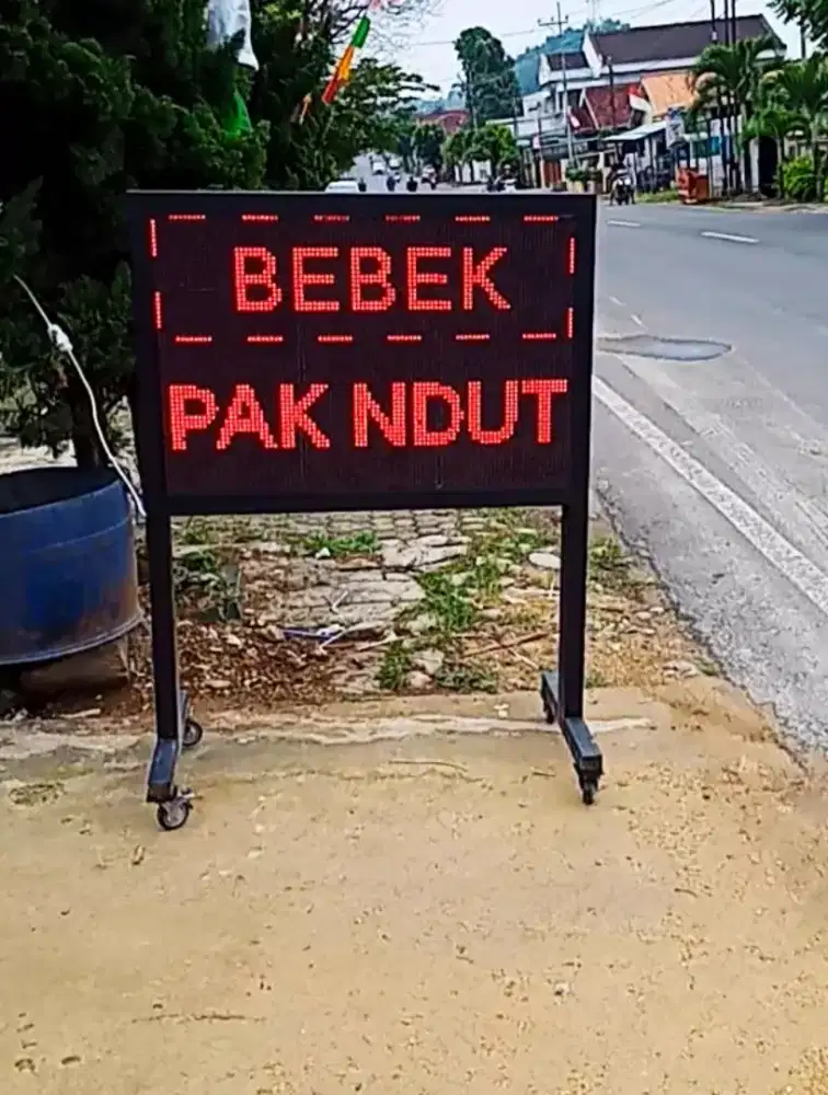 Running text 100cm x 70Cm